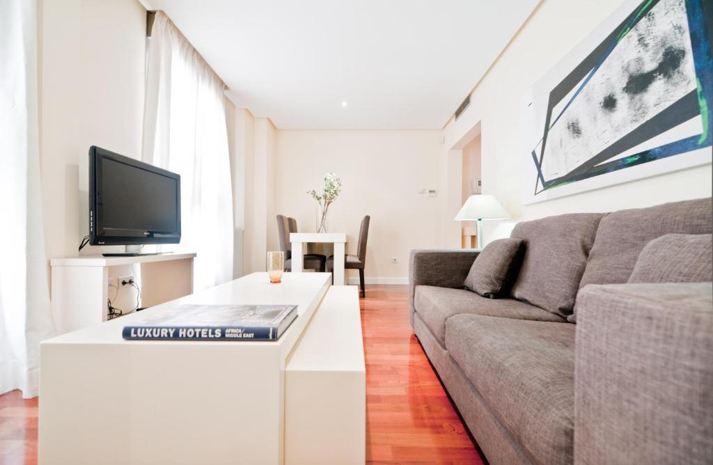 Hostal Retiro Madrid Extérieur photo