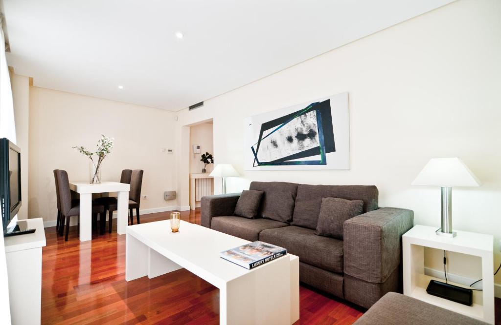 Hostal Retiro Madrid Extérieur photo