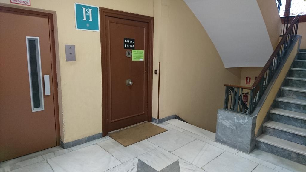 Hostal Retiro Madrid Extérieur photo