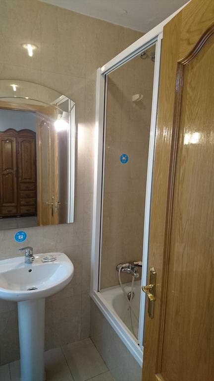 Hostal Retiro Madrid Chambre photo