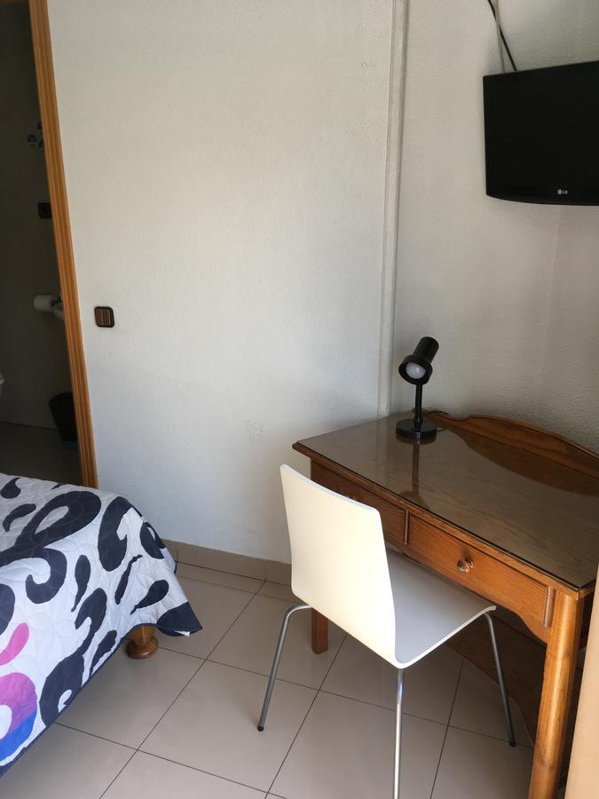 Hostal Retiro Madrid Extérieur photo