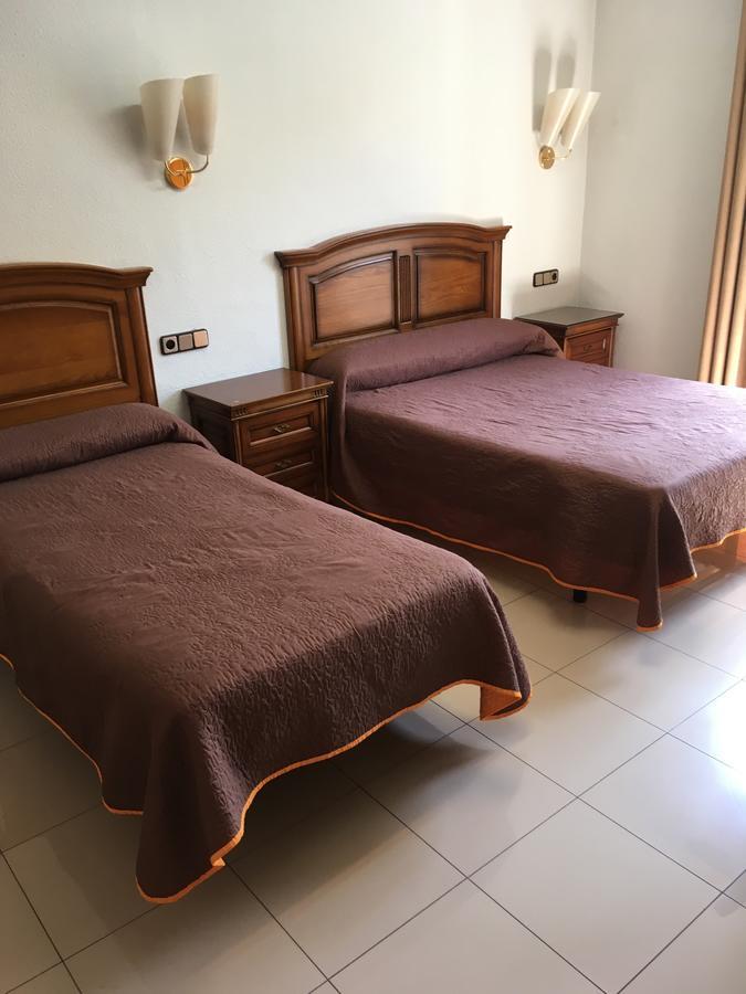 Hostal Retiro Madrid Extérieur photo