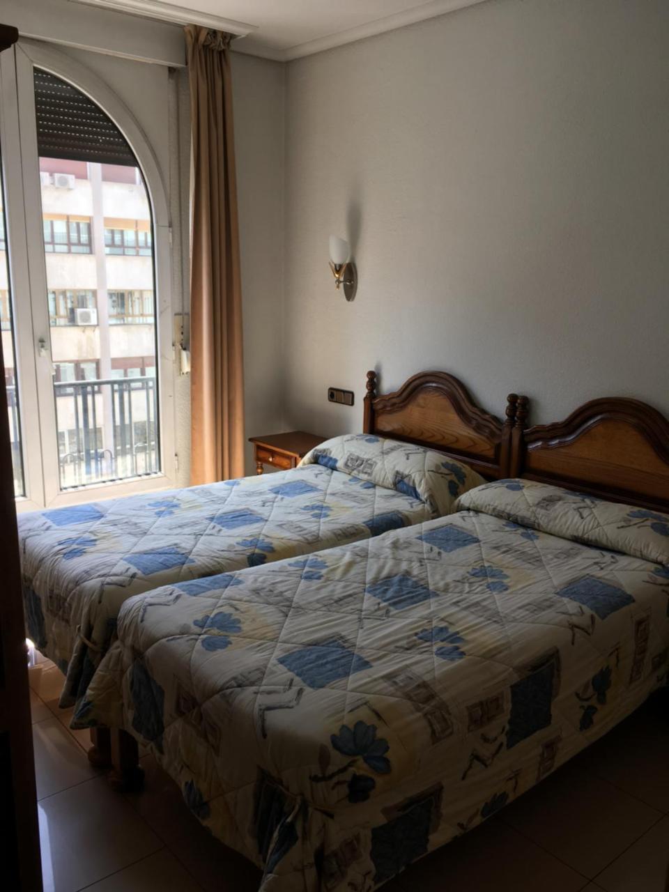 Hostal Retiro Madrid Extérieur photo